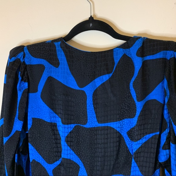 Vintage Flora Kung Silk Wrap Dress size 6 Petites - Picture 12 of 16